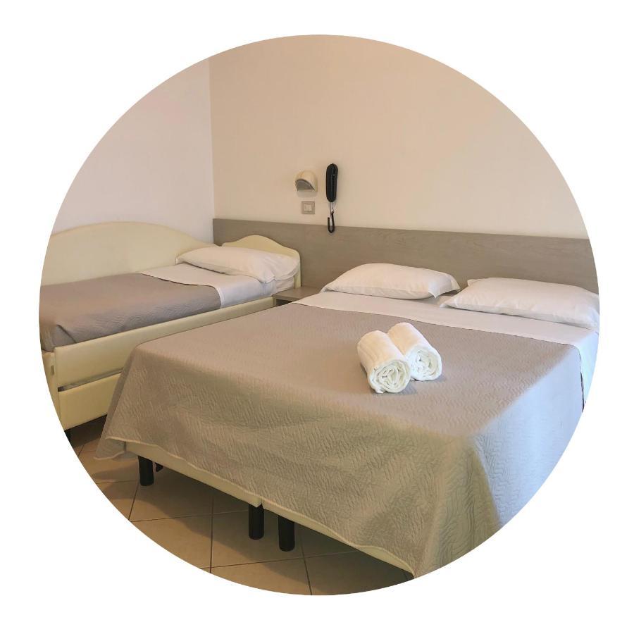 Hotel Amedea Cervia Eksteriør billede